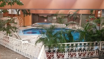 Country Plaza