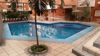 Country Plaza