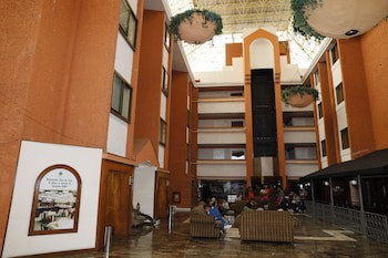 Country Plaza