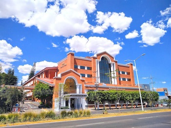 Country Plaza