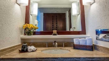 Park Royal Beach Ixtapa - All Inclusive