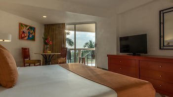 Park Royal Beach Ixtapa - All Inclusive