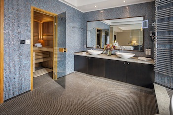 Doubletree By Hilton Brussels City