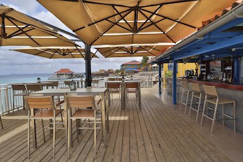 Divi Flamingo Beach Resort & Casino