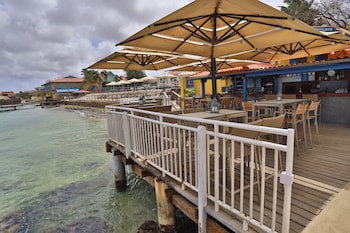 Divi Flamingo Beach Resort & Casino
