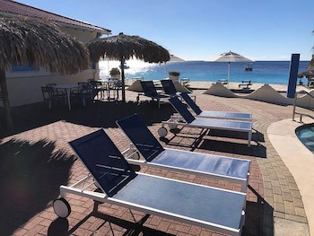 Divi Flamingo Beach Resort & Casino