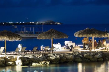 Divi Flamingo Beach Resort & Casino