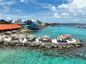 Divi Flamingo Beach Resort & Casino