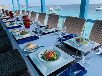 Divi Flamingo Beach Resort & Casino