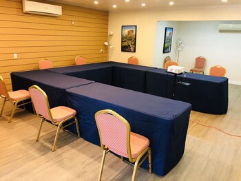 Divi Flamingo Beach Resort & Casino