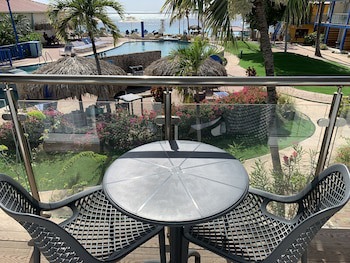 Divi Flamingo Beach Resort & Casino