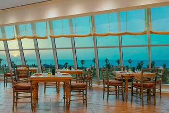 Sheraton Club Des Pins Resort