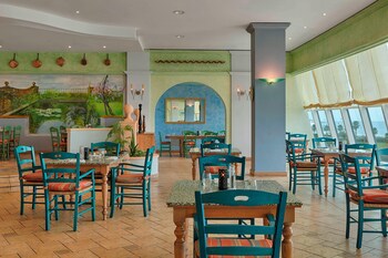 Sheraton Club Des Pins Resort