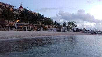 All Ritmo Cancun Resort & Water Park - All Inclusive