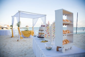 All Ritmo Cancun Resort & Water Park - All Inclusive
