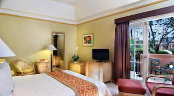 Aryaduta Lippo Village