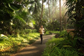 Aryaduta Lippo Village