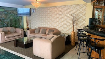 Embajadores Hotel
