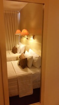 Embajadores Hotel