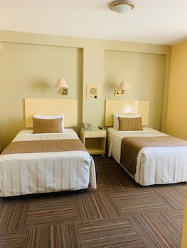 Embajadores Hotel