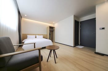 Benikea Cheonan Tourist Hotel