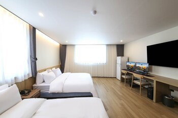 Benikea Cheonan Tourist Hotel