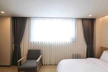 Benikea Cheonan Tourist Hotel