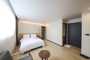 Benikea Cheonan Tourist Hotel