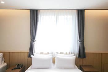 Benikea Cheonan Tourist Hotel