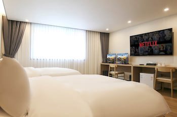 Benikea Cheonan Tourist Hotel