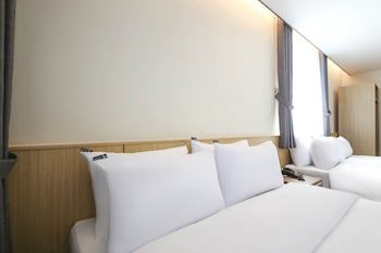 Benikea Cheonan Tourist Hotel