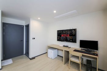 Benikea Cheonan Tourist Hotel