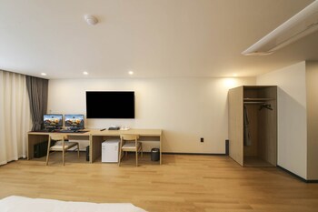 Benikea Cheonan Tourist Hotel