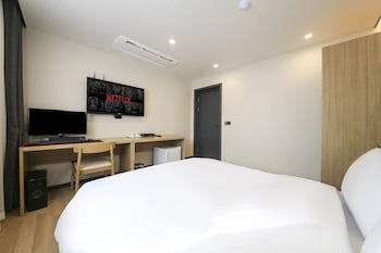 Benikea Cheonan Tourist Hotel