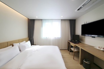 Benikea Cheonan Tourist Hotel