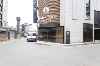 Benikea Cheonan Tourist Hotel