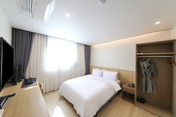 Benikea Cheonan Tourist Hotel