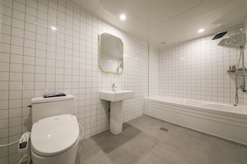 Benikea Cheonan Tourist Hotel