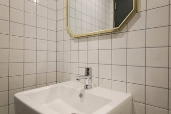 Benikea Cheonan Tourist Hotel