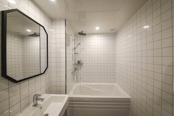 Benikea Cheonan Tourist Hotel
