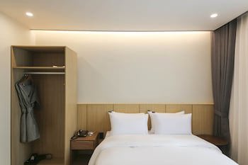 Benikea Cheonan Tourist Hotel