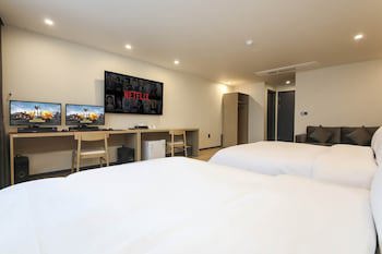 Benikea Cheonan Tourist Hotel