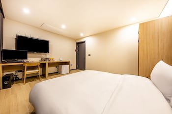 Benikea Cheonan Tourist Hotel