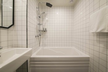 Benikea Cheonan Tourist Hotel