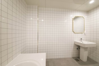 Benikea Cheonan Tourist Hotel
