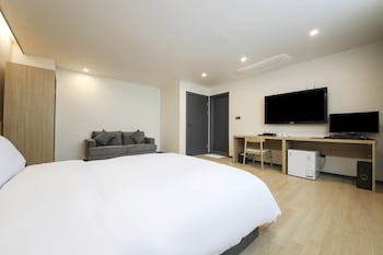 Benikea Cheonan Tourist Hotel