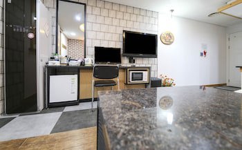 Business Hotel