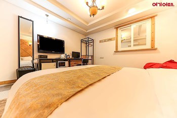 Business Hotel
