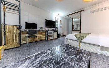 Business Hotel