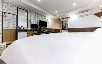 Business Hotel